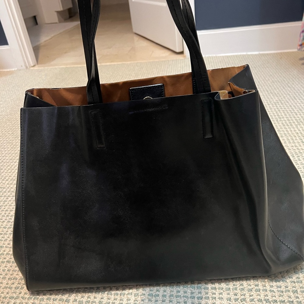 Black leather banana republic tote